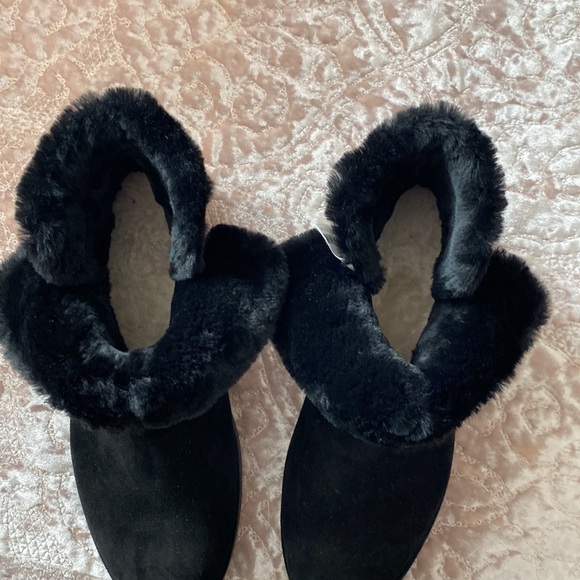 UGG Women’s Black Boots size 10 - Picture 7 of 13